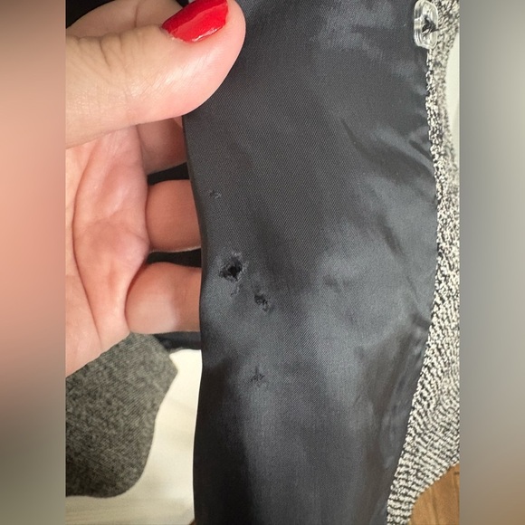 MaxMara Tweed Virgin Wool Blazer | Italian Luxury | Size 6 - Picture 13 of 13